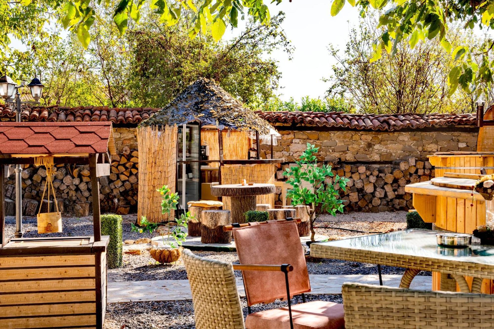 Complex Arbanashki Style-Panoramic View With Summer And Winter Terrace, Jacuzzi, Sauna, Children'S And Adult Area With Cinema Summer Арбанаси Екстер'єр фото